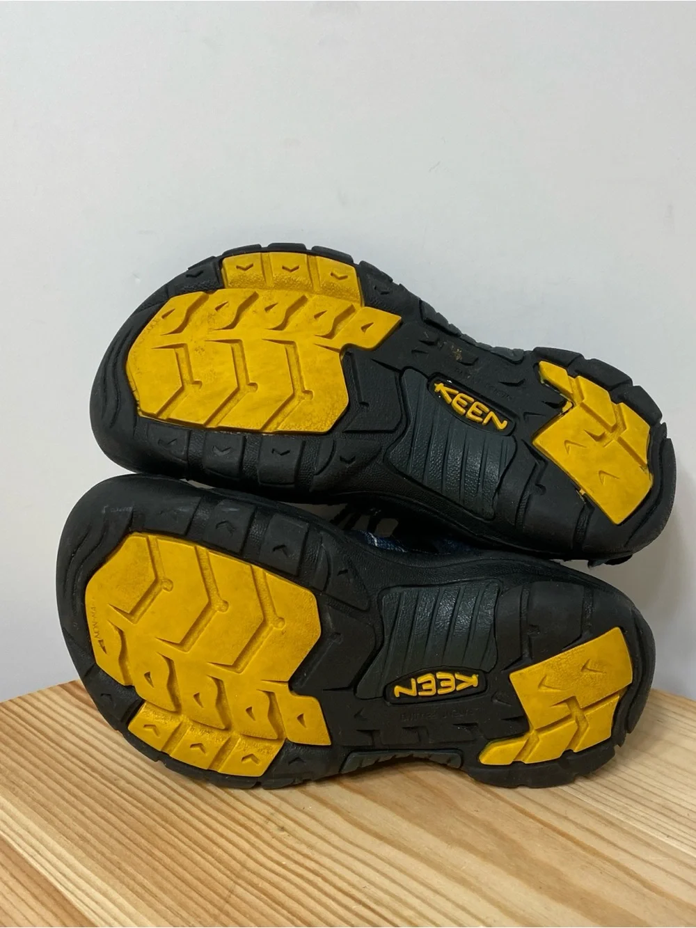 Keen Hiking Sandals Water Shoes Blue Kids Youth Size 12